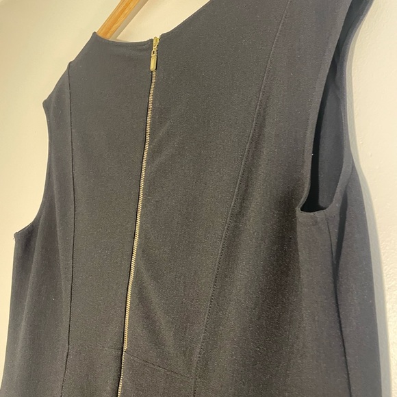 Cato black sheath dress size 14/16 cap sleeve, v-neck, gold zippered - Picture 5 of 13